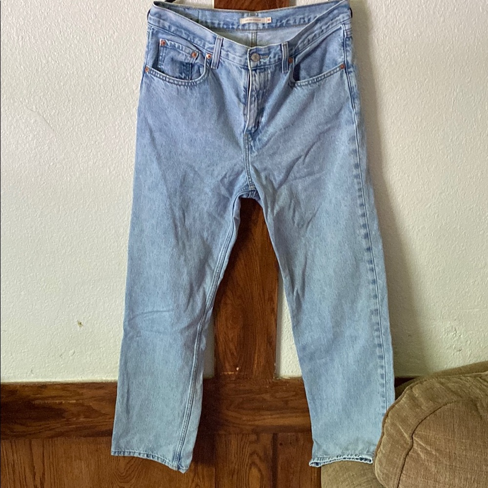 Blue Straight Leg Jeans with Vintage Appeal